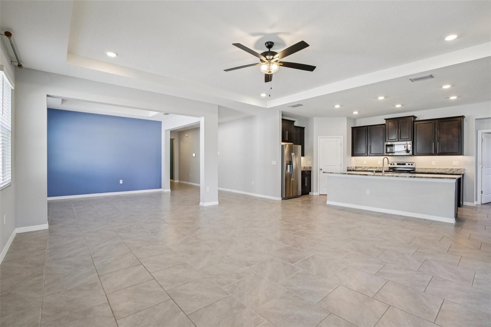 Image 3 of 39 For 13417 Lakeview Oaks Lane