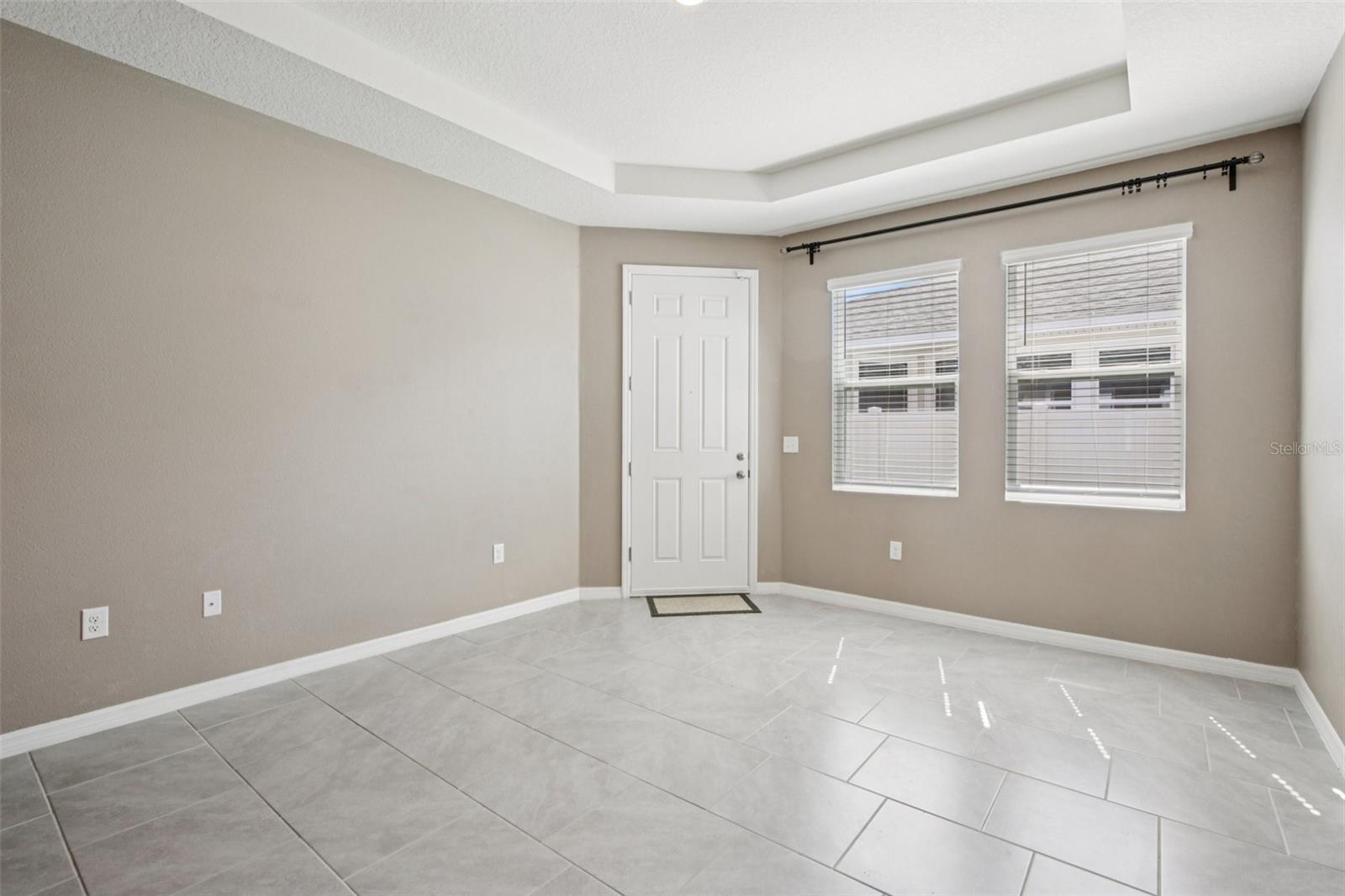 Image 30 of 39 For 13417 Lakeview Oaks Lane