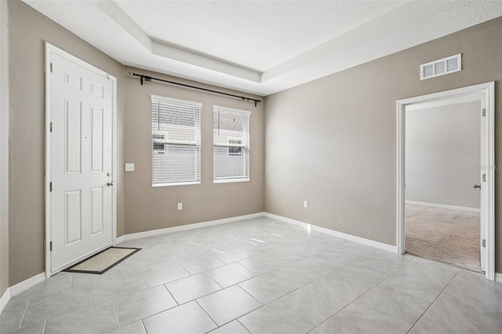 Image 31 of 39 For 13417 Lakeview Oaks Lane