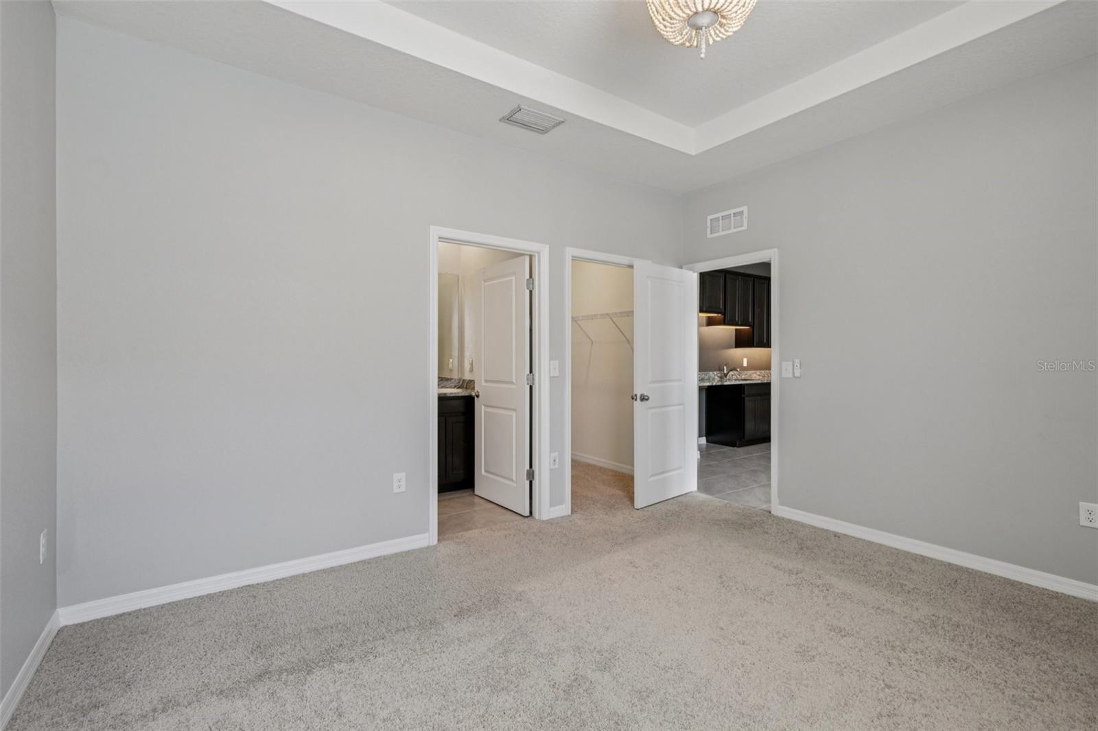 Image 35 of 39 For 13417 Lakeview Oaks Lane