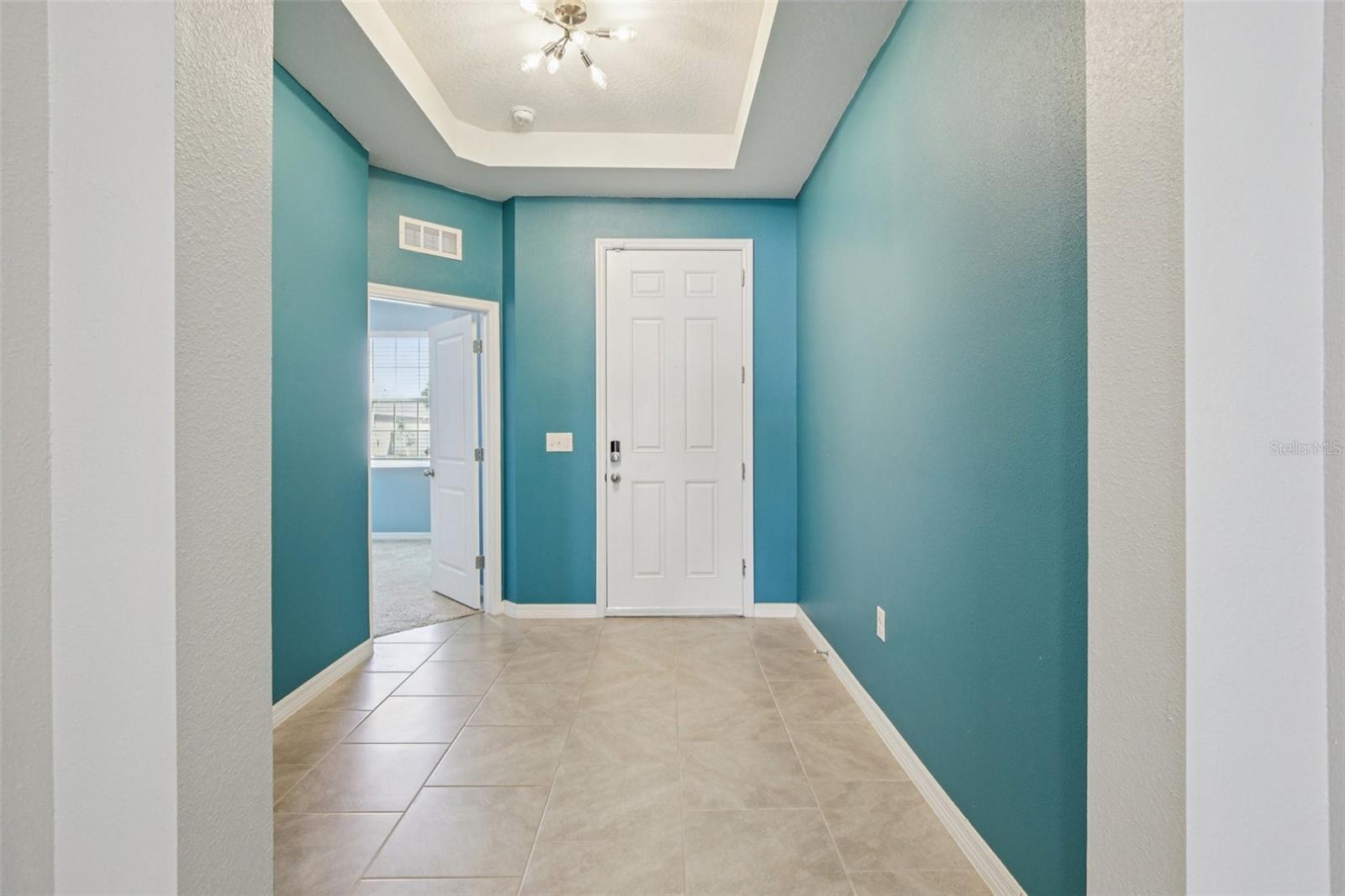 Image 9 of 39 For 13417 Lakeview Oaks Lane