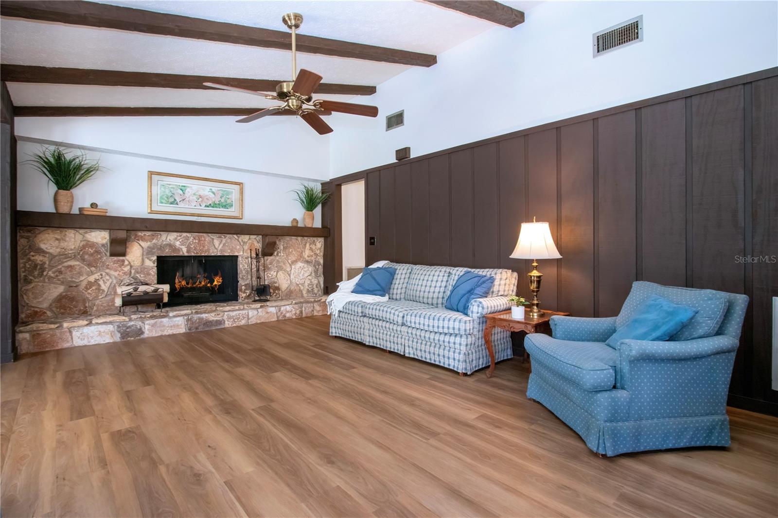 Image 17 of 74 For 602 10th Street Sw