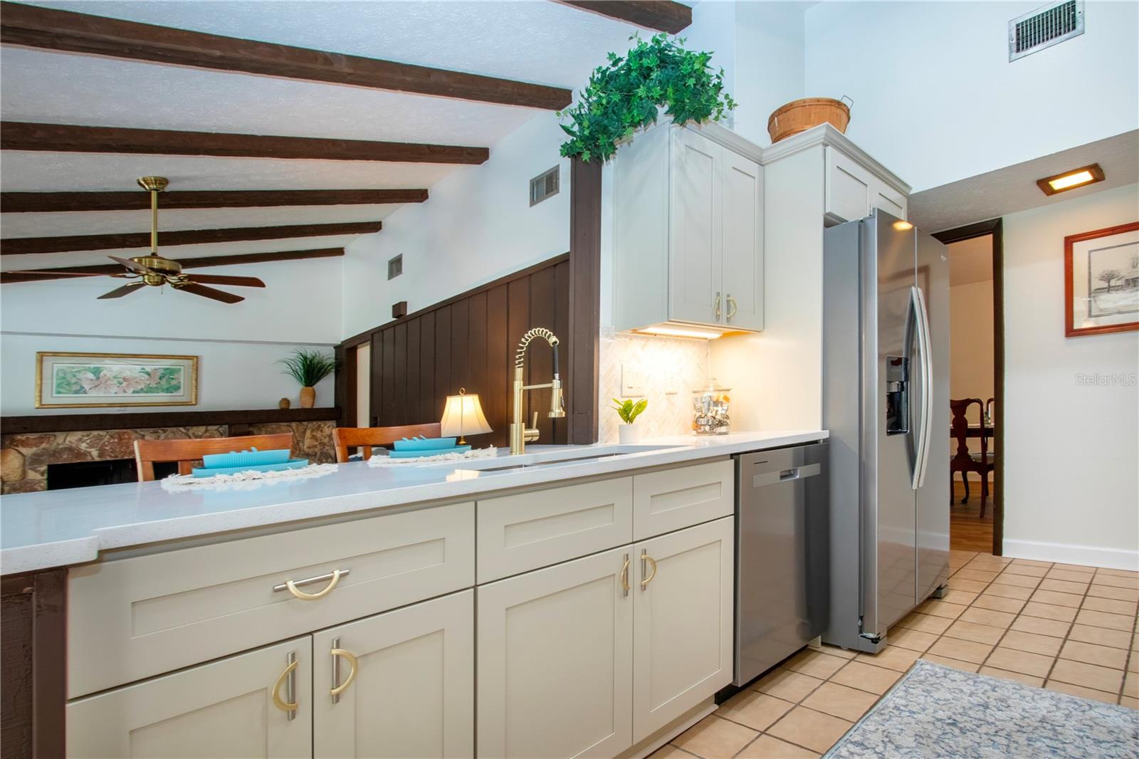 Image 19 of 74 For 602 10th Street Sw