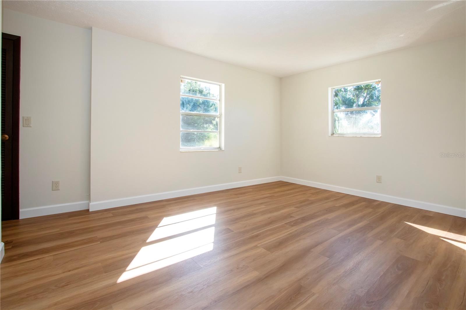 Image 41 of 74 For 602 10th Street Sw