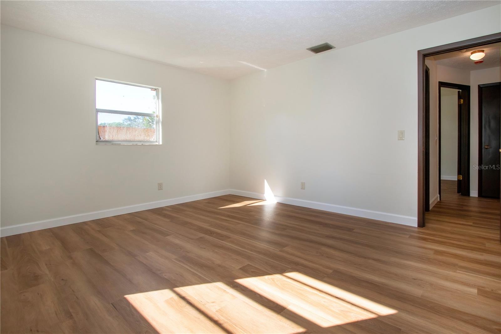 Image 43 of 74 For 602 10th Street Sw