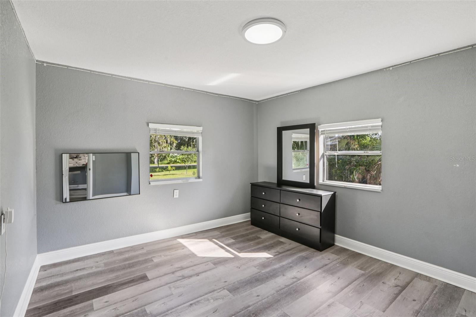 Listing photo id 9 for 5213 Glen Harwell Road