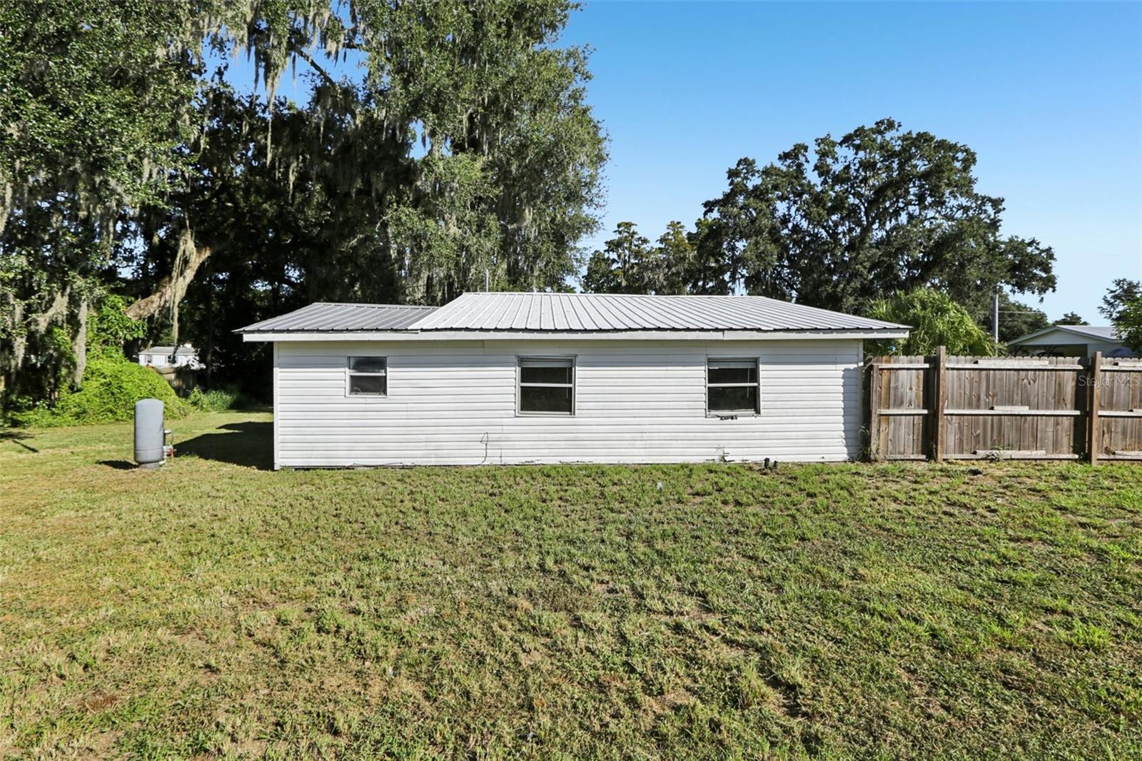 Listing photo id 17 for 5213 Glen Harwell Road