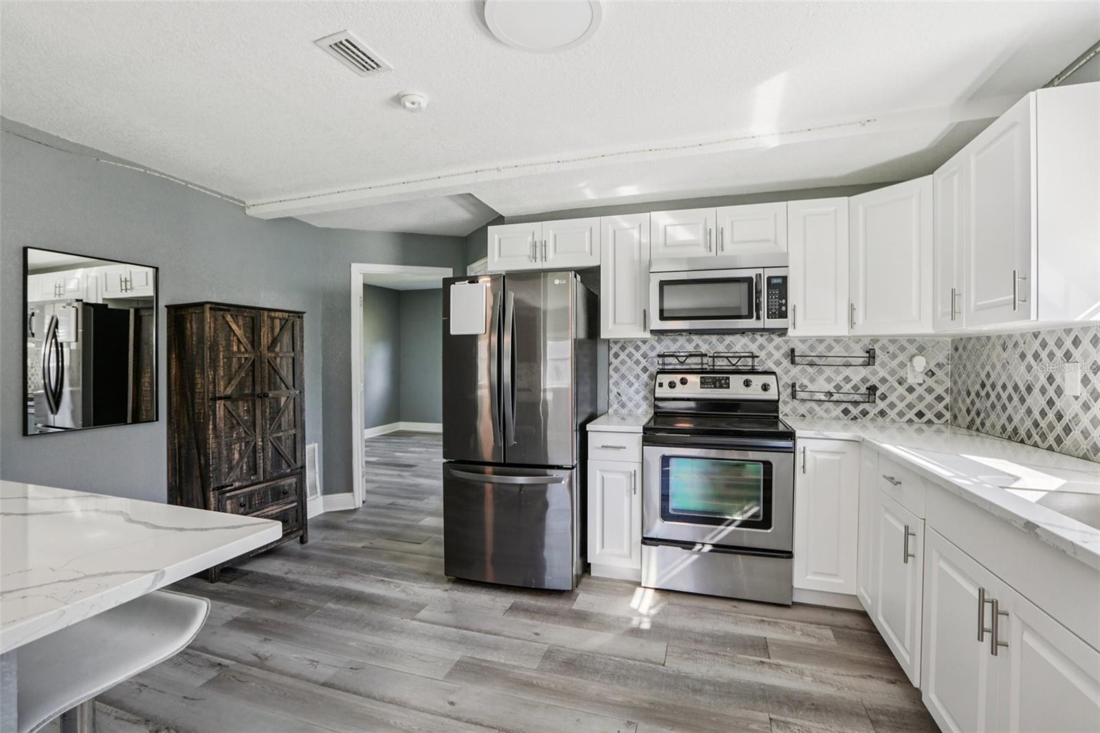 Listing photo id 6 for 5213 Glen Harwell Road