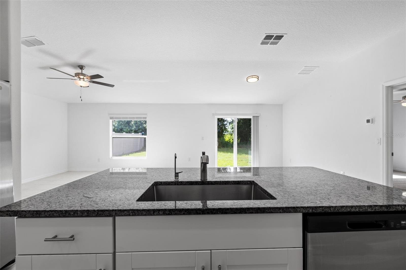 Image 18 of 63 For 5524 Blue Azure Drive