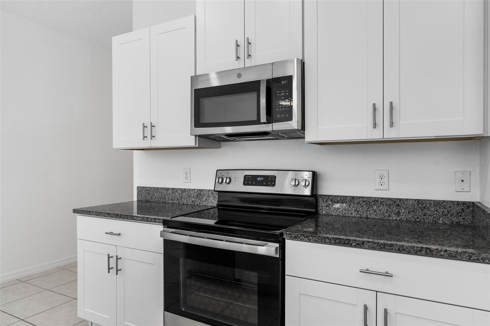 Image 21 of 63 For 5524 Blue Azure Drive