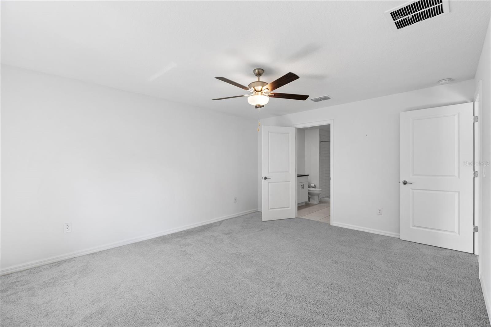 Image 28 of 63 For 5524 Blue Azure Drive