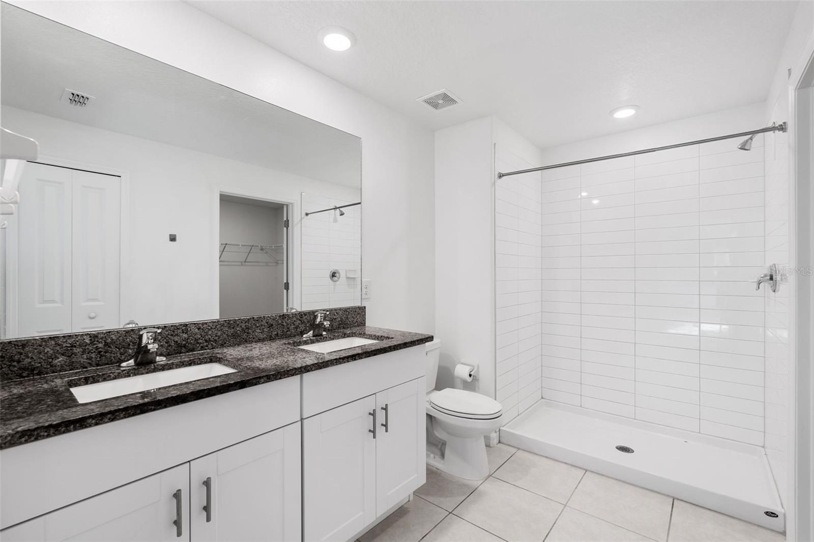 Image 31 of 63 For 5524 Blue Azure Drive