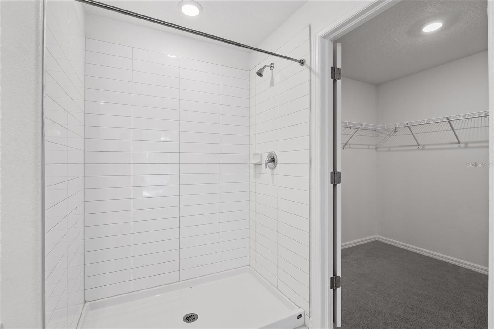 Image 33 of 63 For 5524 Blue Azure Drive