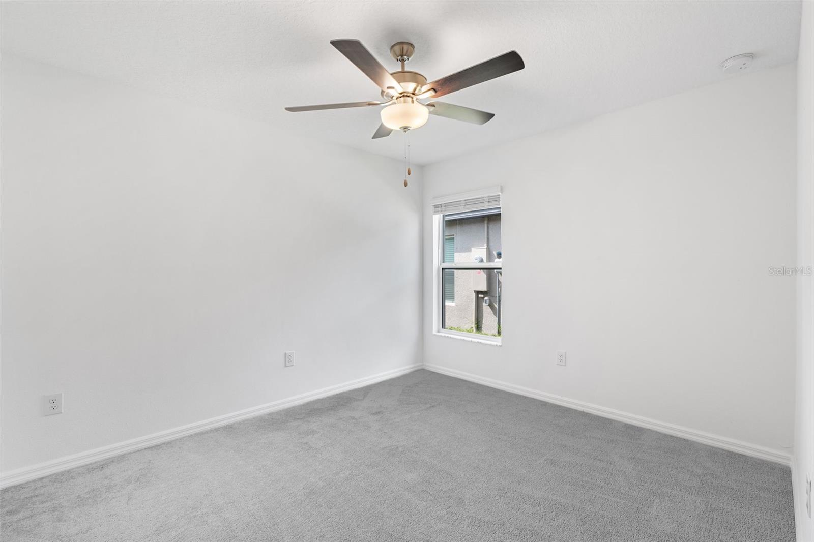 Image 39 of 63 For 5524 Blue Azure Drive