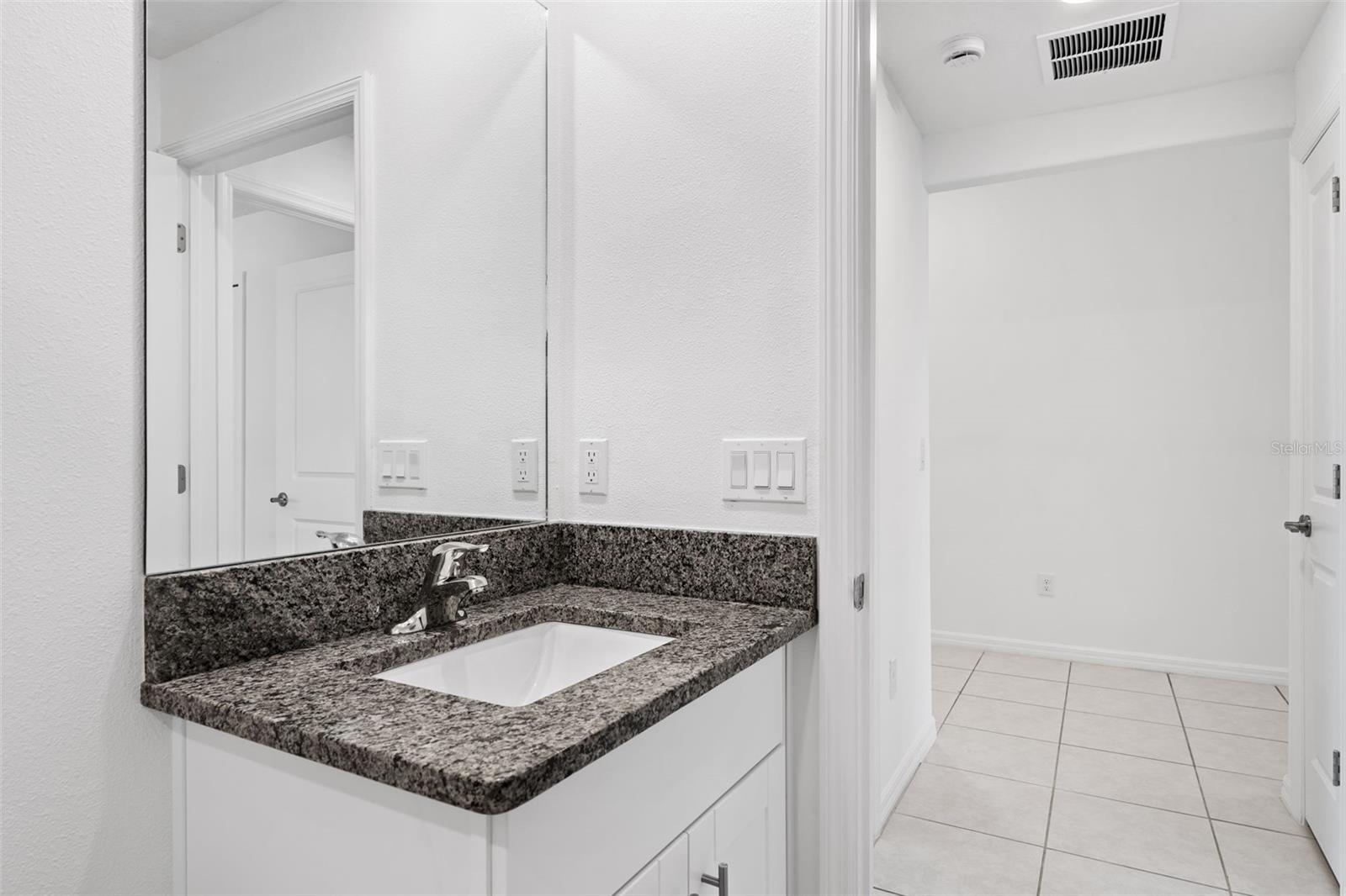 Image 44 of 63 For 5524 Blue Azure Drive