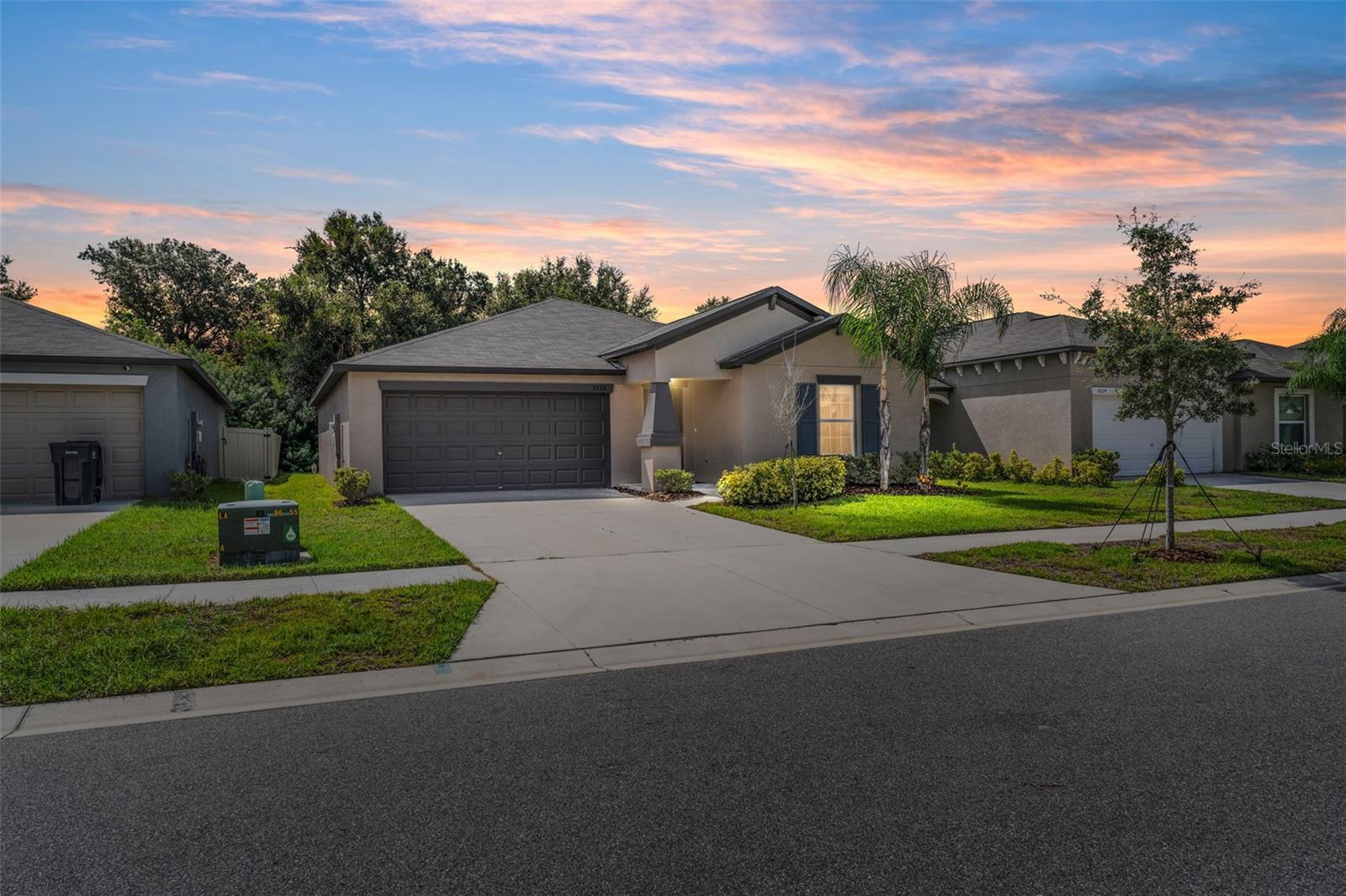 Image 5 of 63 For 5524 Blue Azure Drive