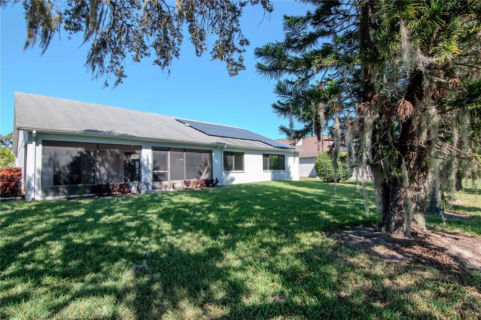 Image 35 of 51 For 4938 Yellowstone Drive
