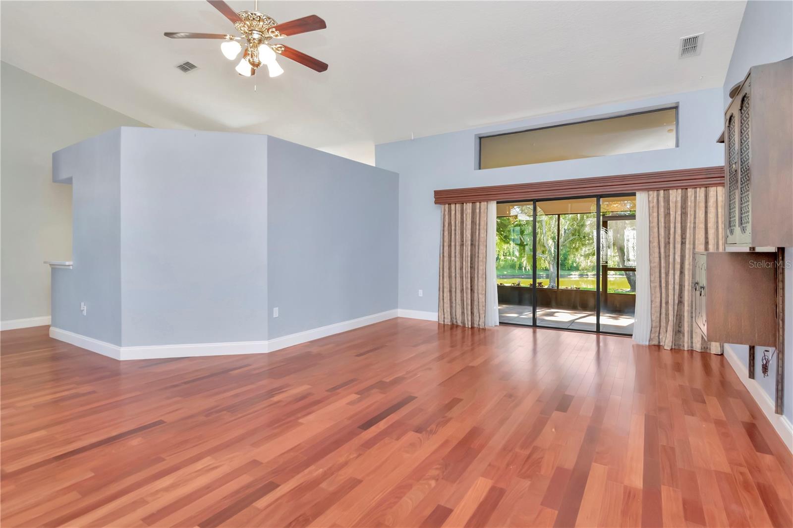 Image 7 of 51 For 4938 Yellowstone Drive