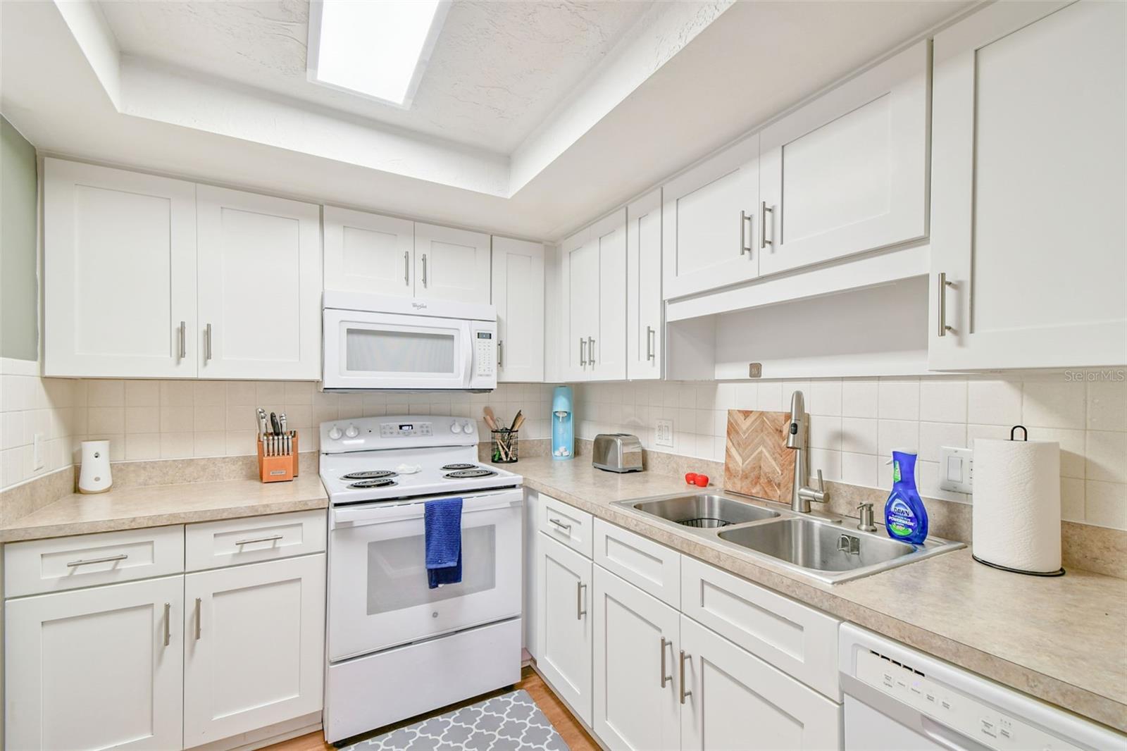 Image 13 of 51 For 411 Marjon Avenue