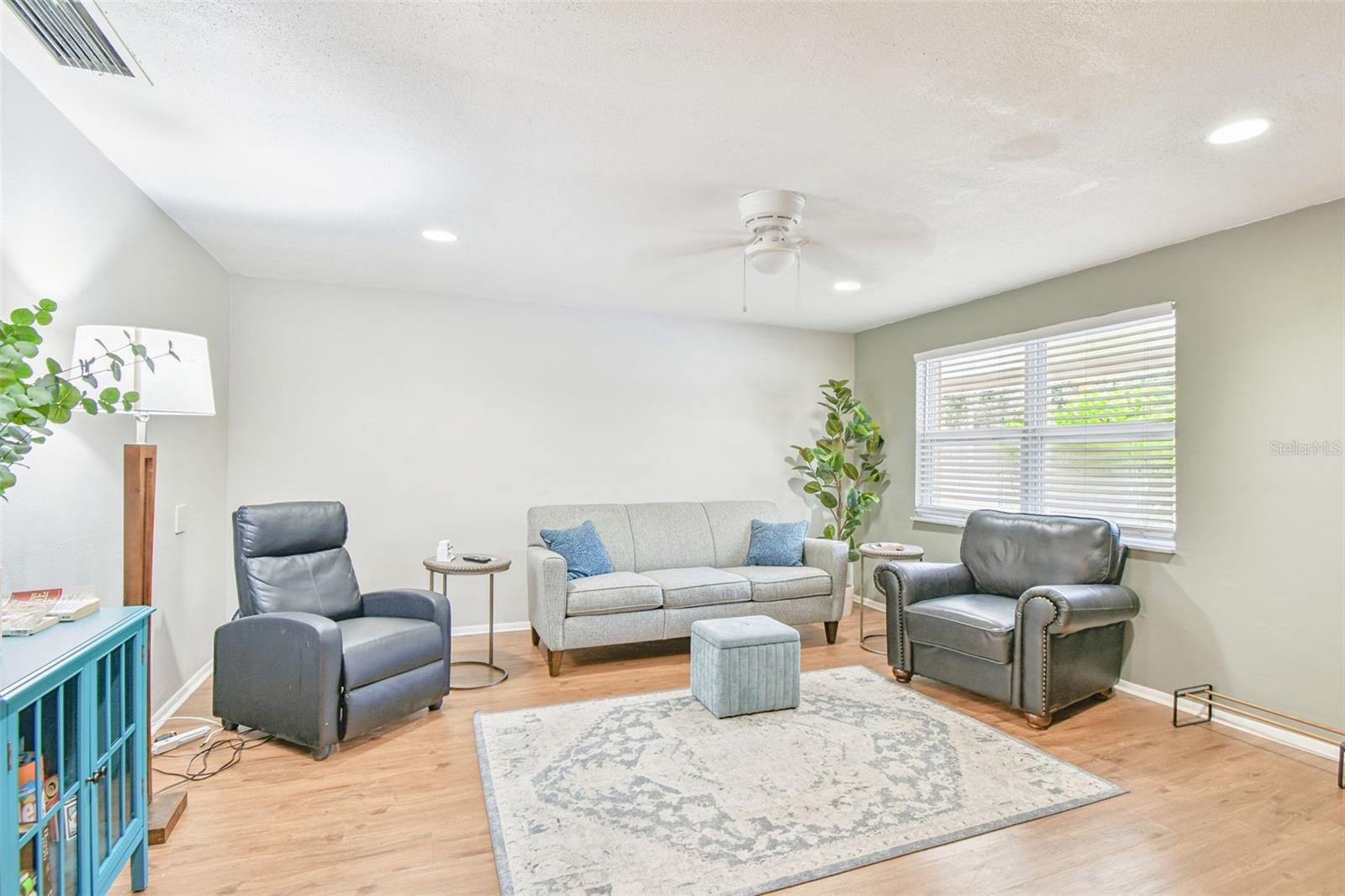 Image 8 of 51 For 411 Marjon Avenue