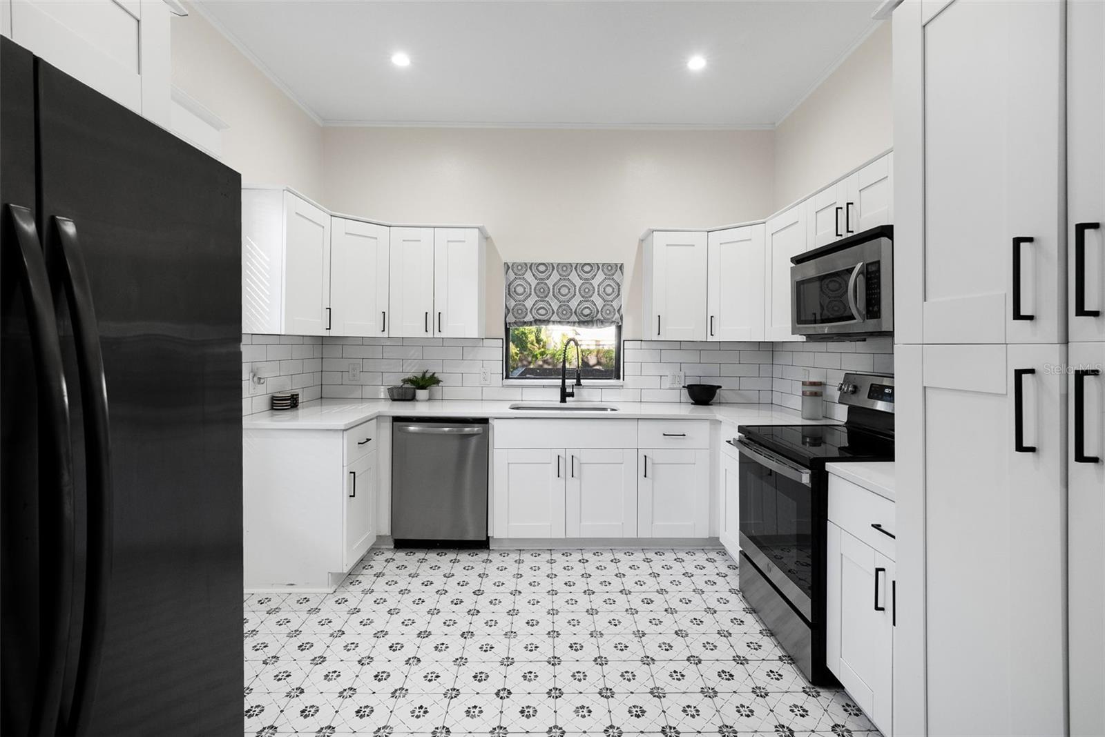 Image 14 of 43 For 2810 Jefferson Street