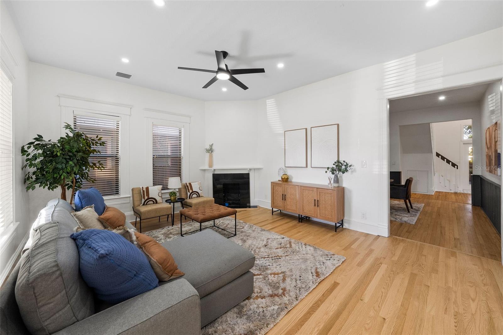 Image 3 of 43 For 2810 Jefferson Street