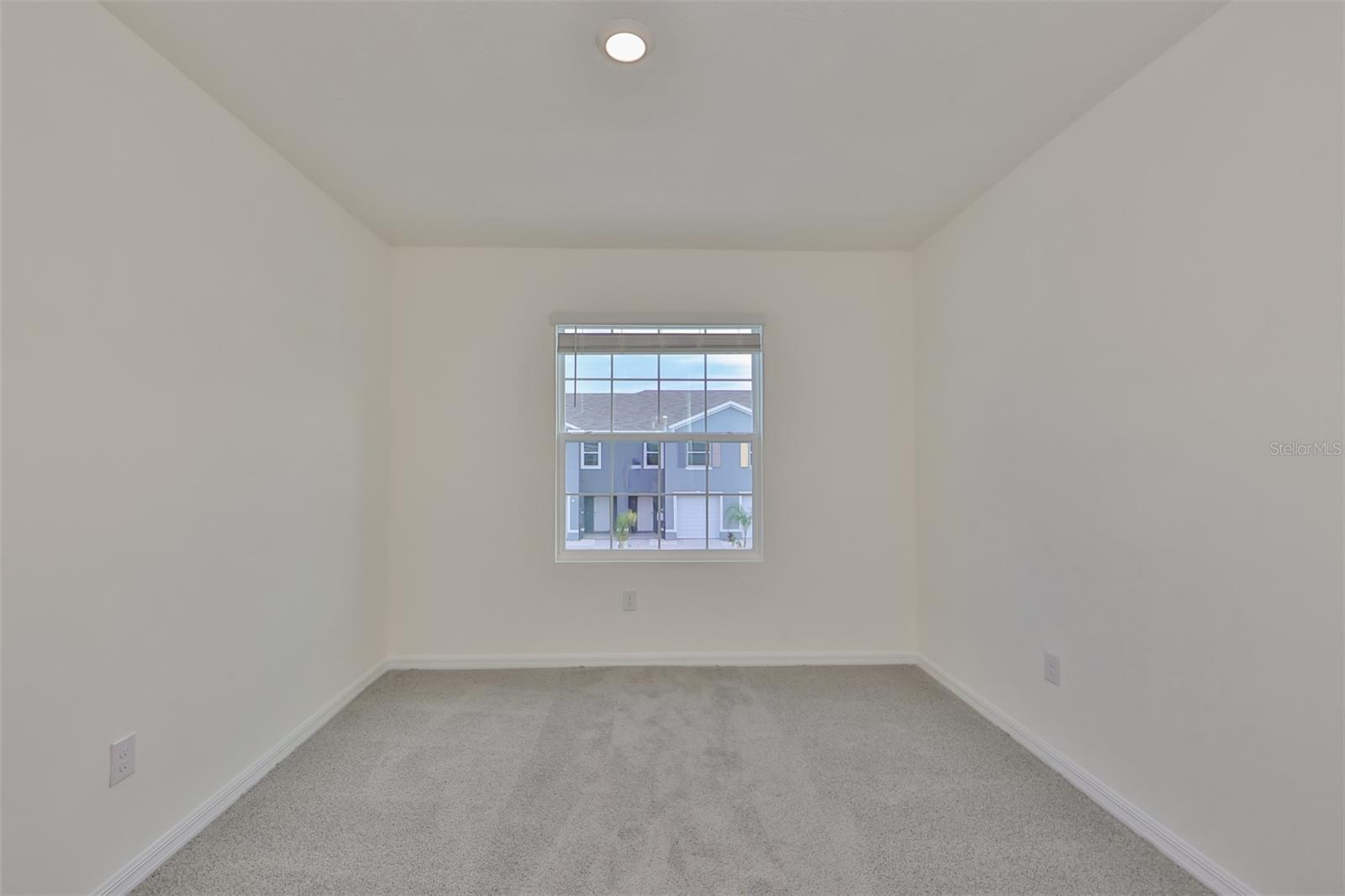 Image 15 of 38 For 233 Mangrove Shade Circle