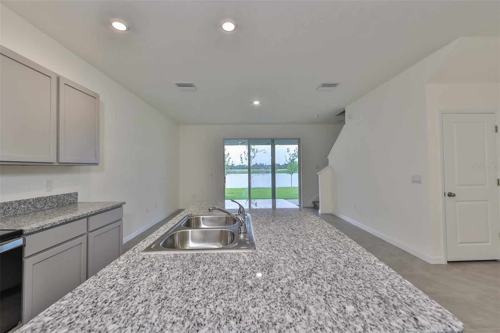 Image 3 of 38 For 233 Mangrove Shade Circle