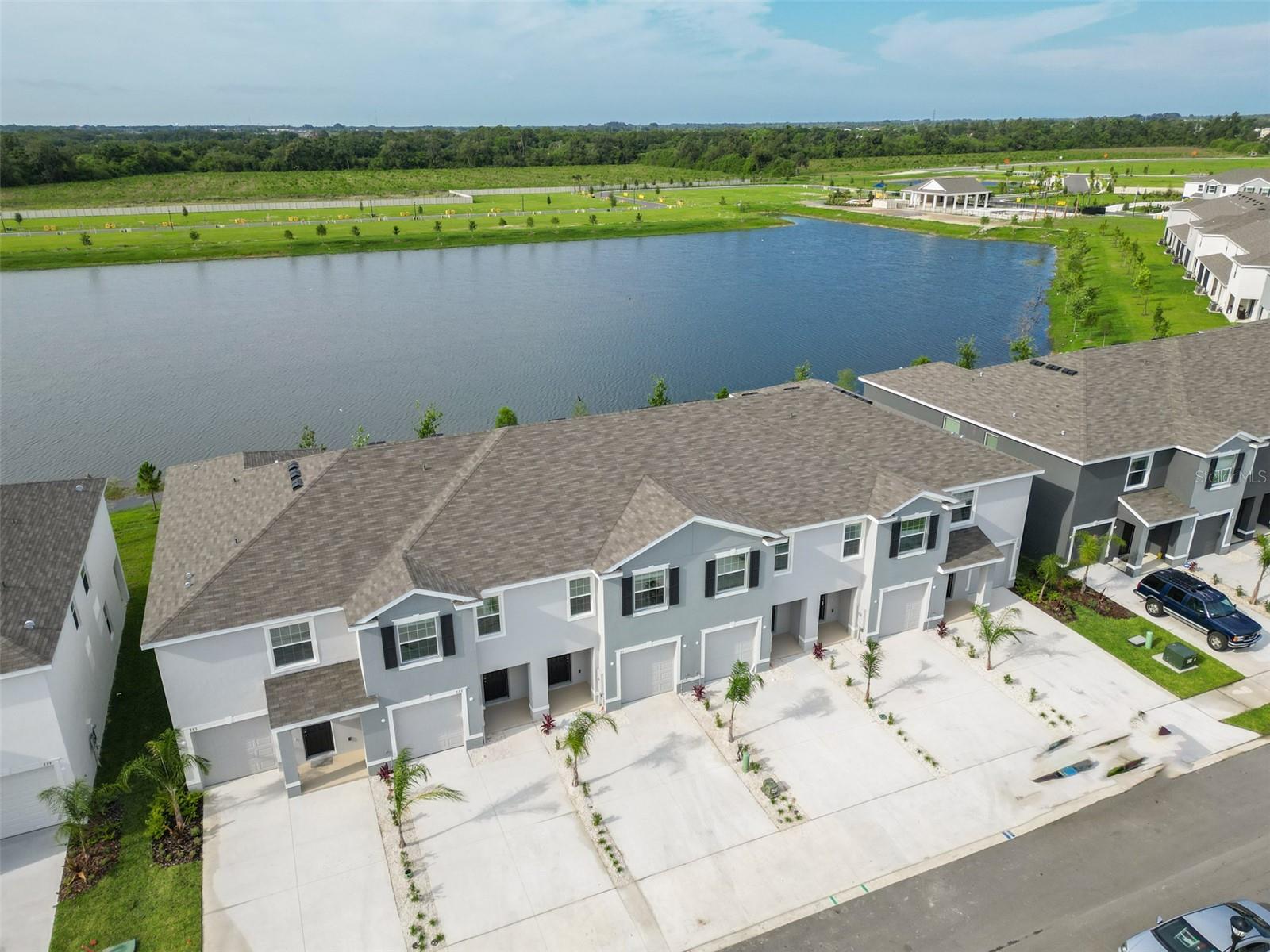 Image 35 of 38 For 233 Mangrove Shade Circle