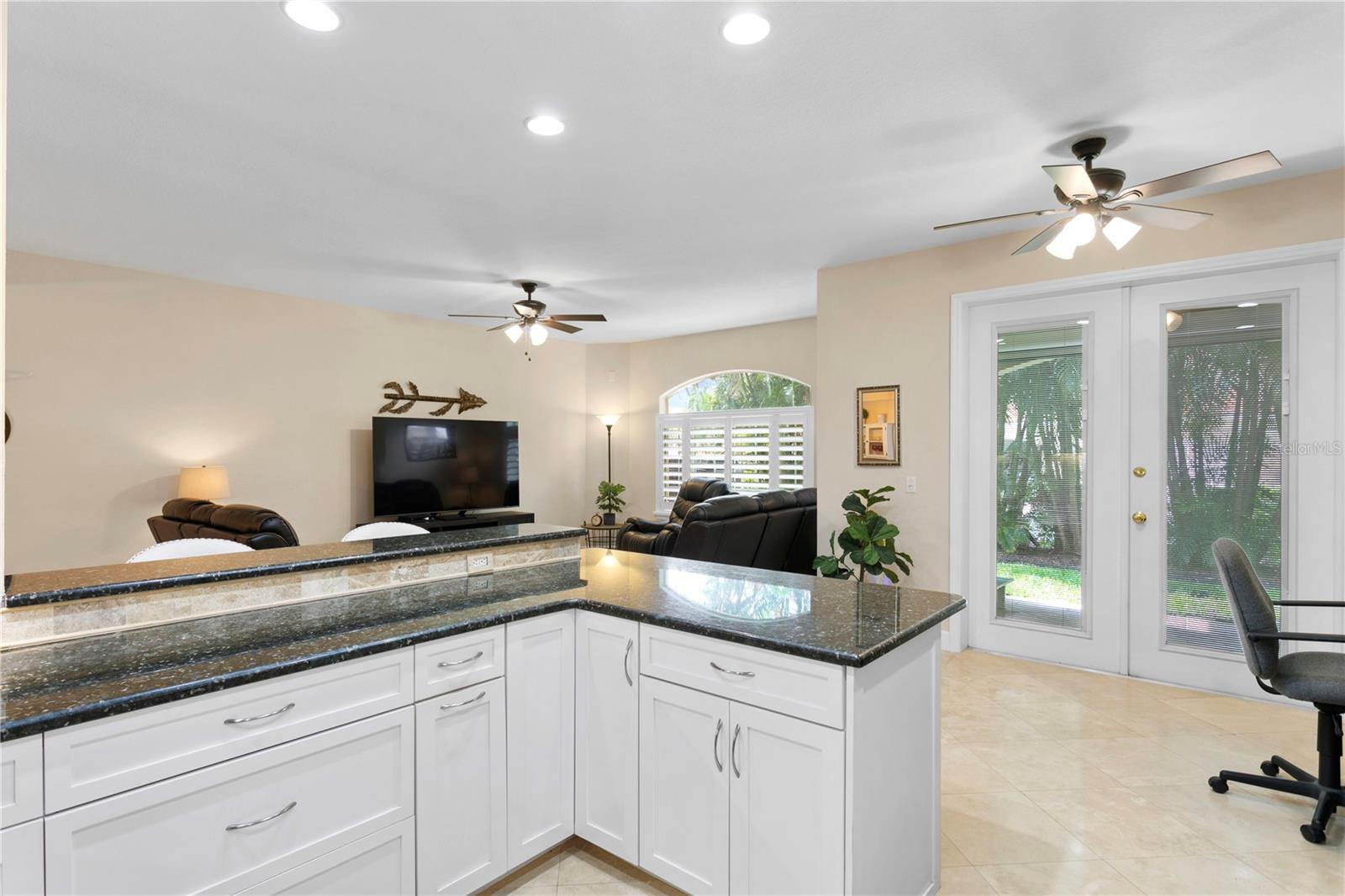 Image 6 of 16 For 6345 Vista Verde Drive E