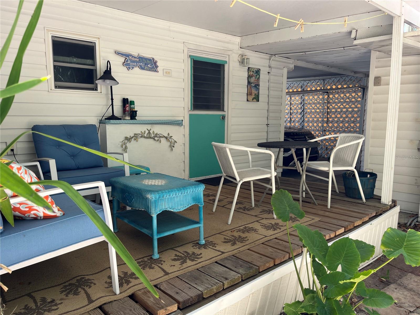 Image 12 of 52 For 604 Hillsborough Street 30