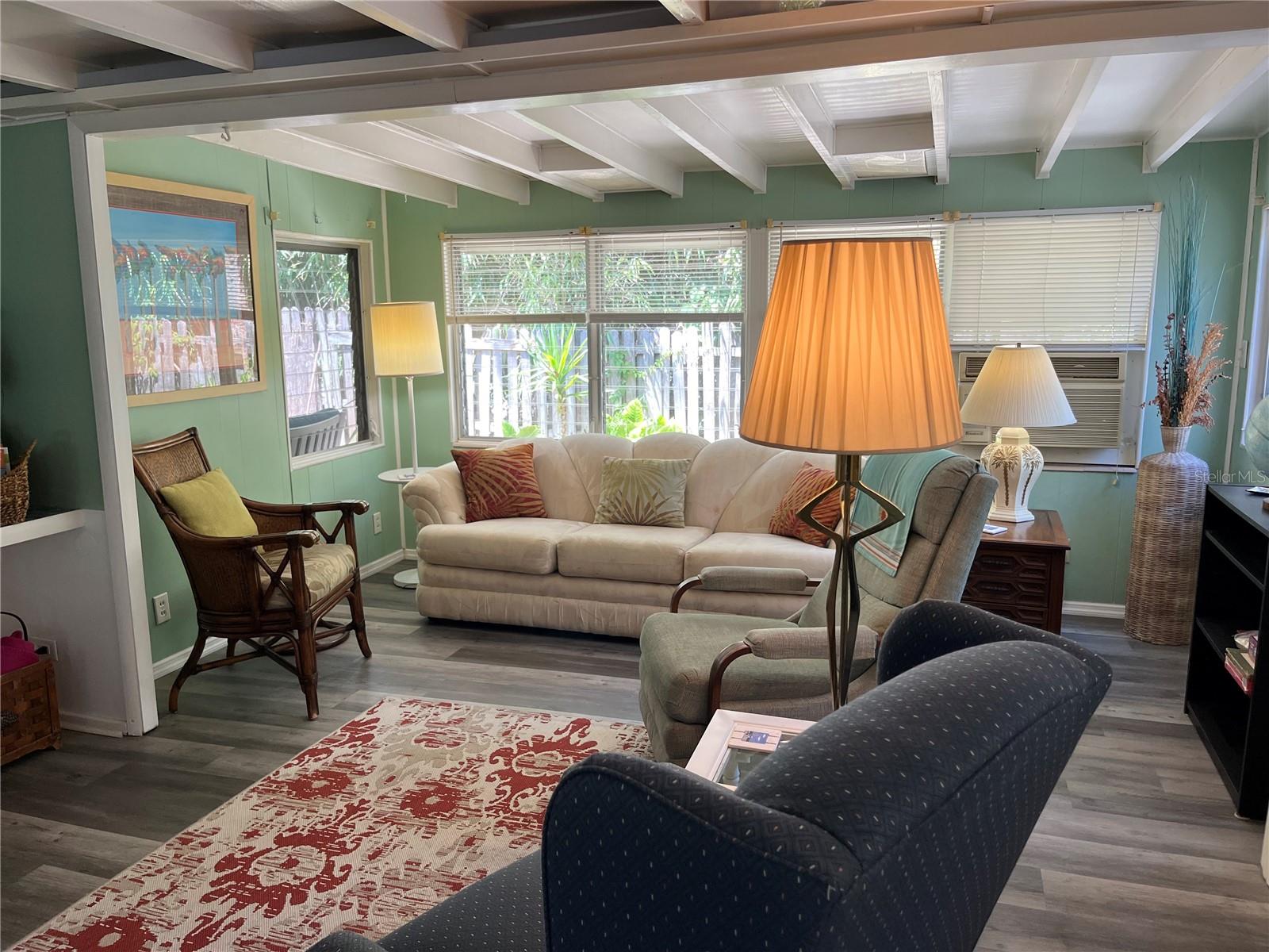 Image 19 of 52 For 604 Hillsborough Street 30