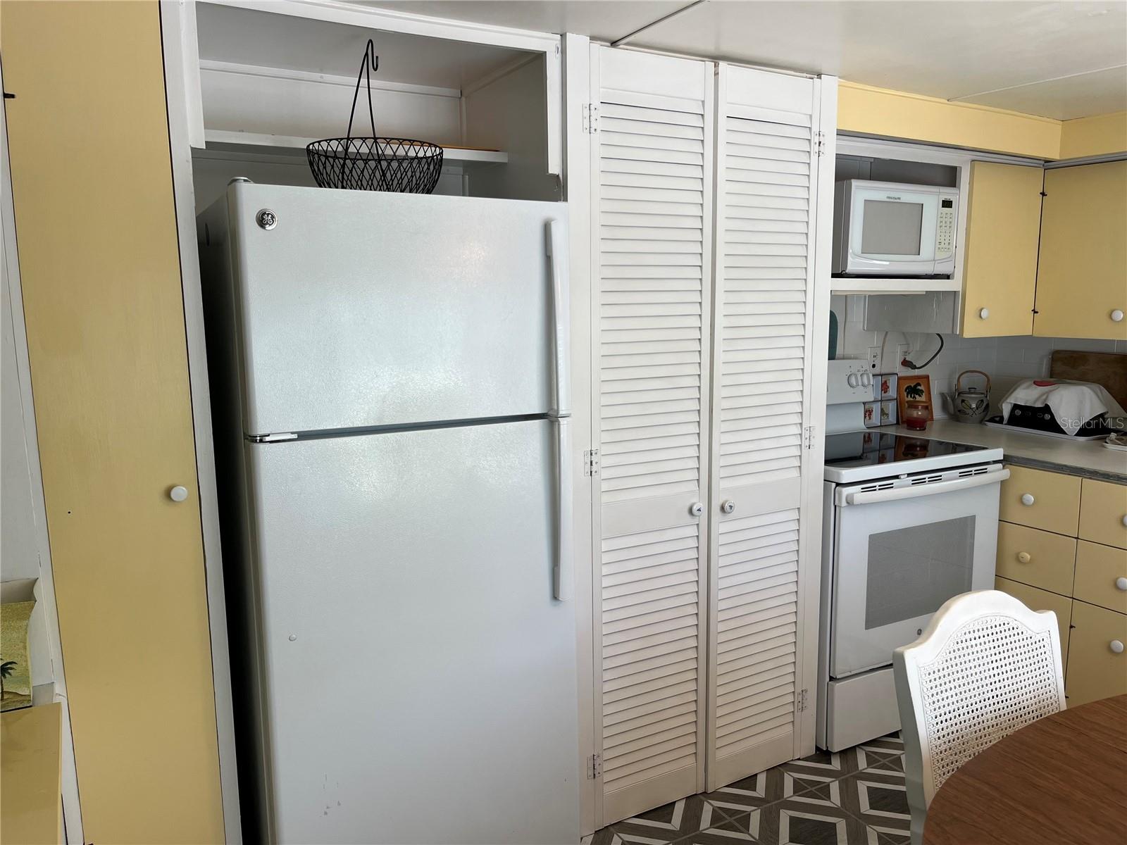 Image 22 of 52 For 604 Hillsborough Street 30