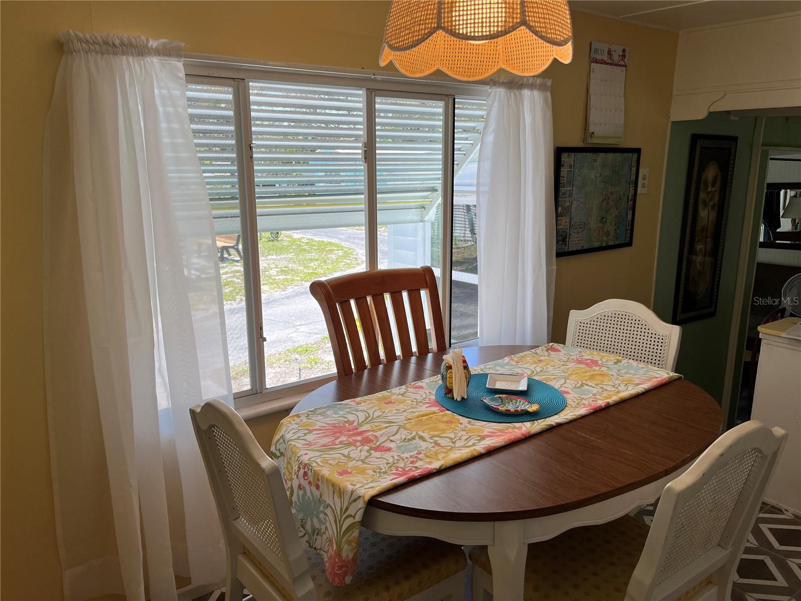 Image 23 of 52 For 604 Hillsborough Street 30