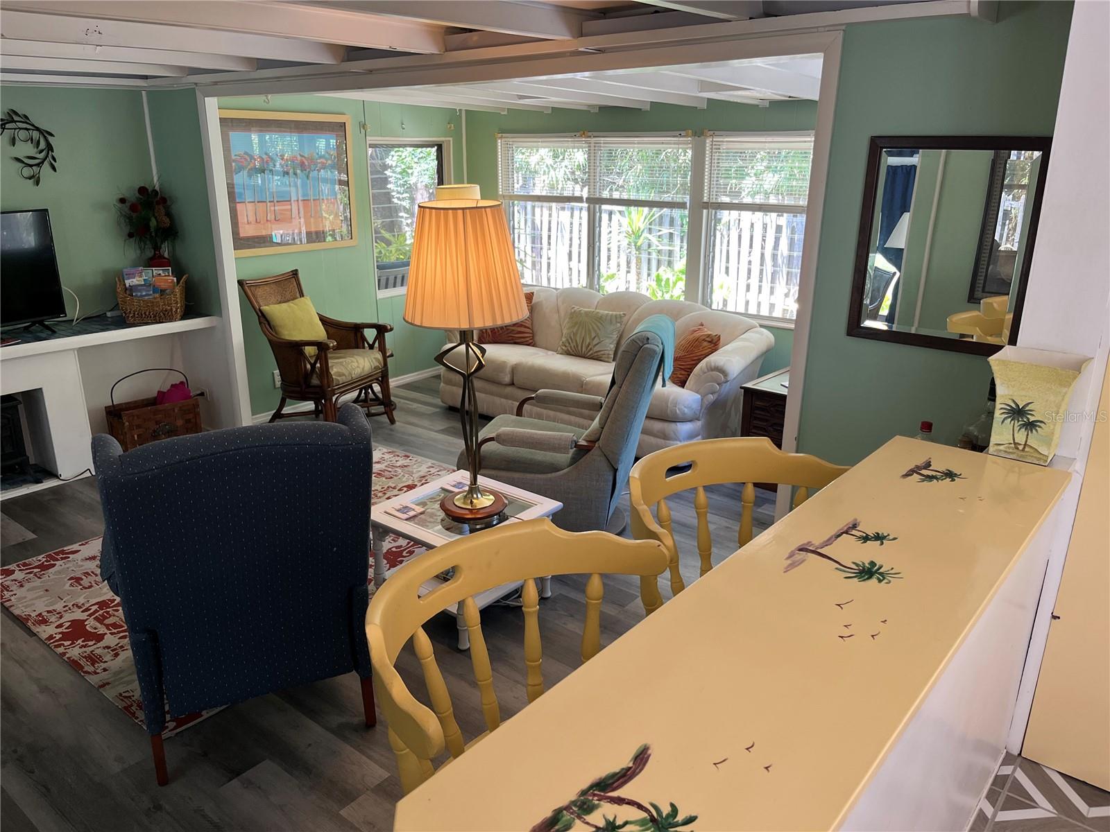 Image 25 of 52 For 604 Hillsborough Street 30