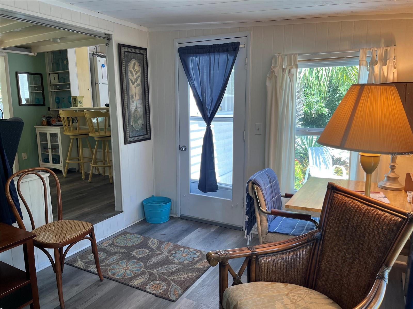 Image 32 of 52 For 604 Hillsborough Street 30