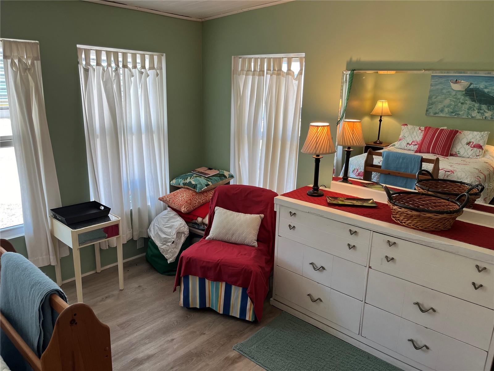 Image 38 of 52 For 604 Hillsborough Street 30