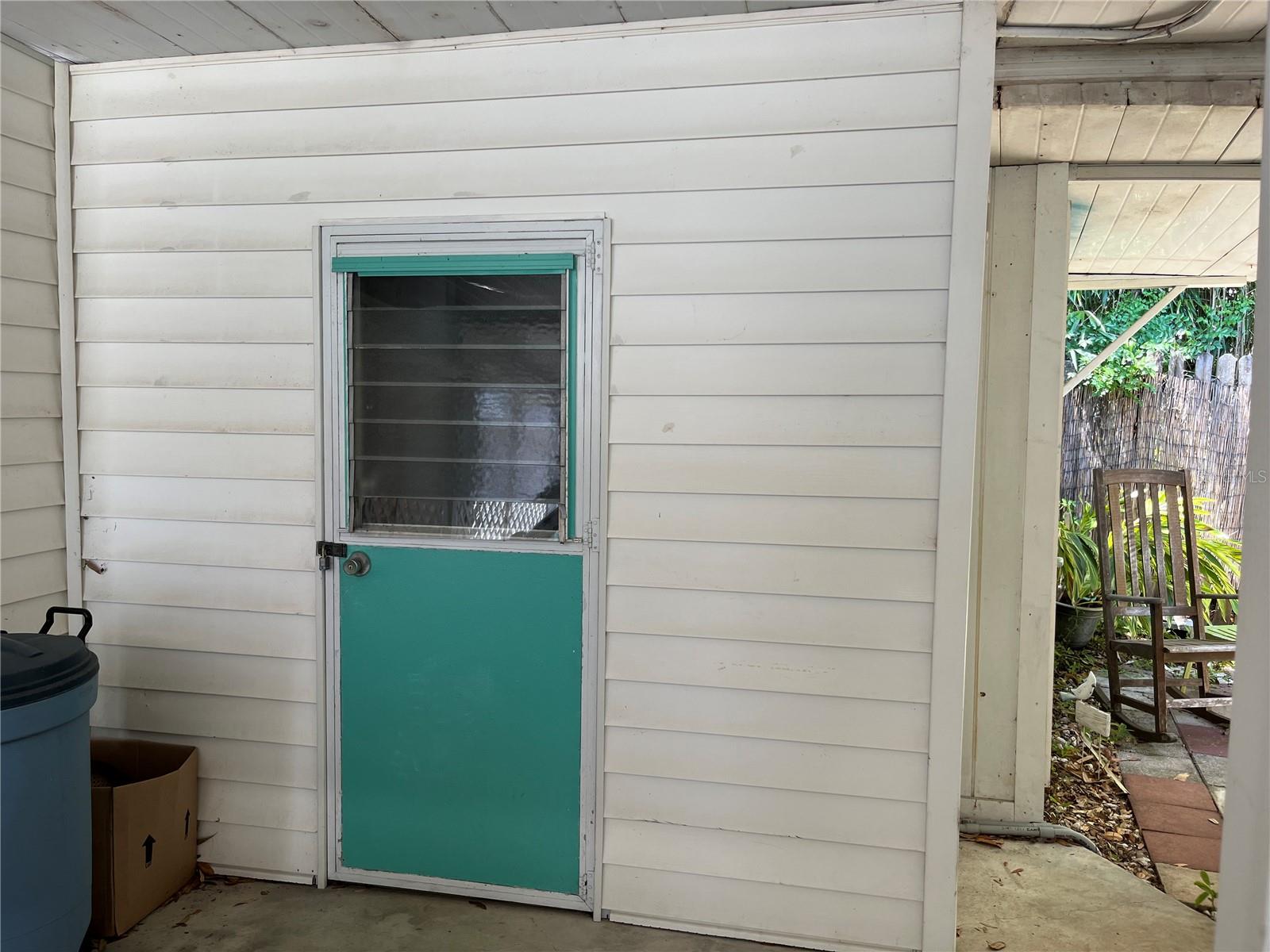 Image 4 of 52 For 604 Hillsborough Street 30