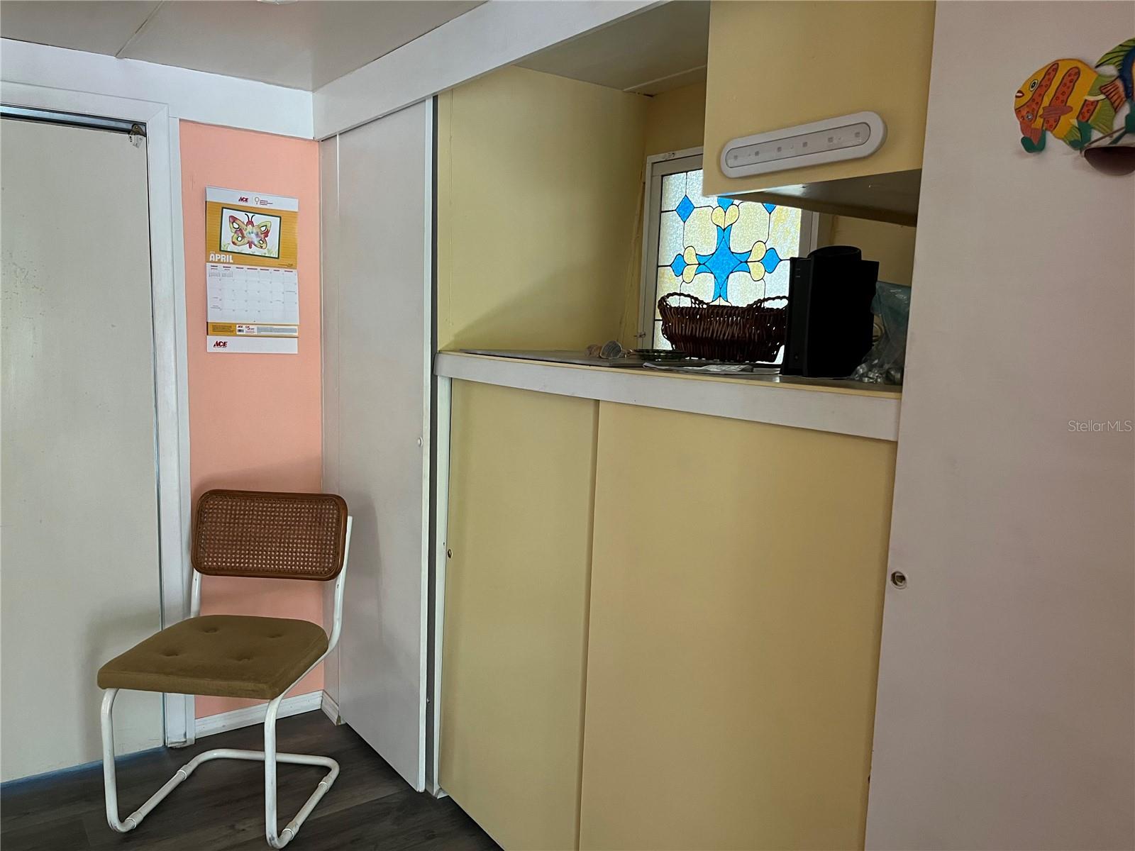 Image 42 of 52 For 604 Hillsborough Street 30