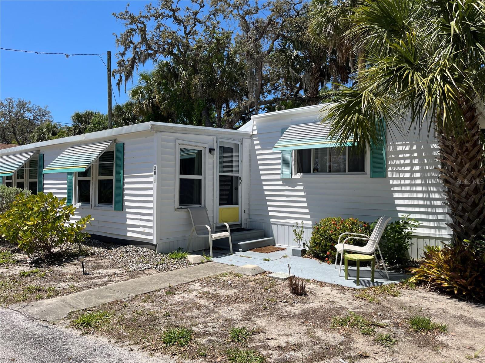 Image 5 of 52 For 604 Hillsborough Street 30