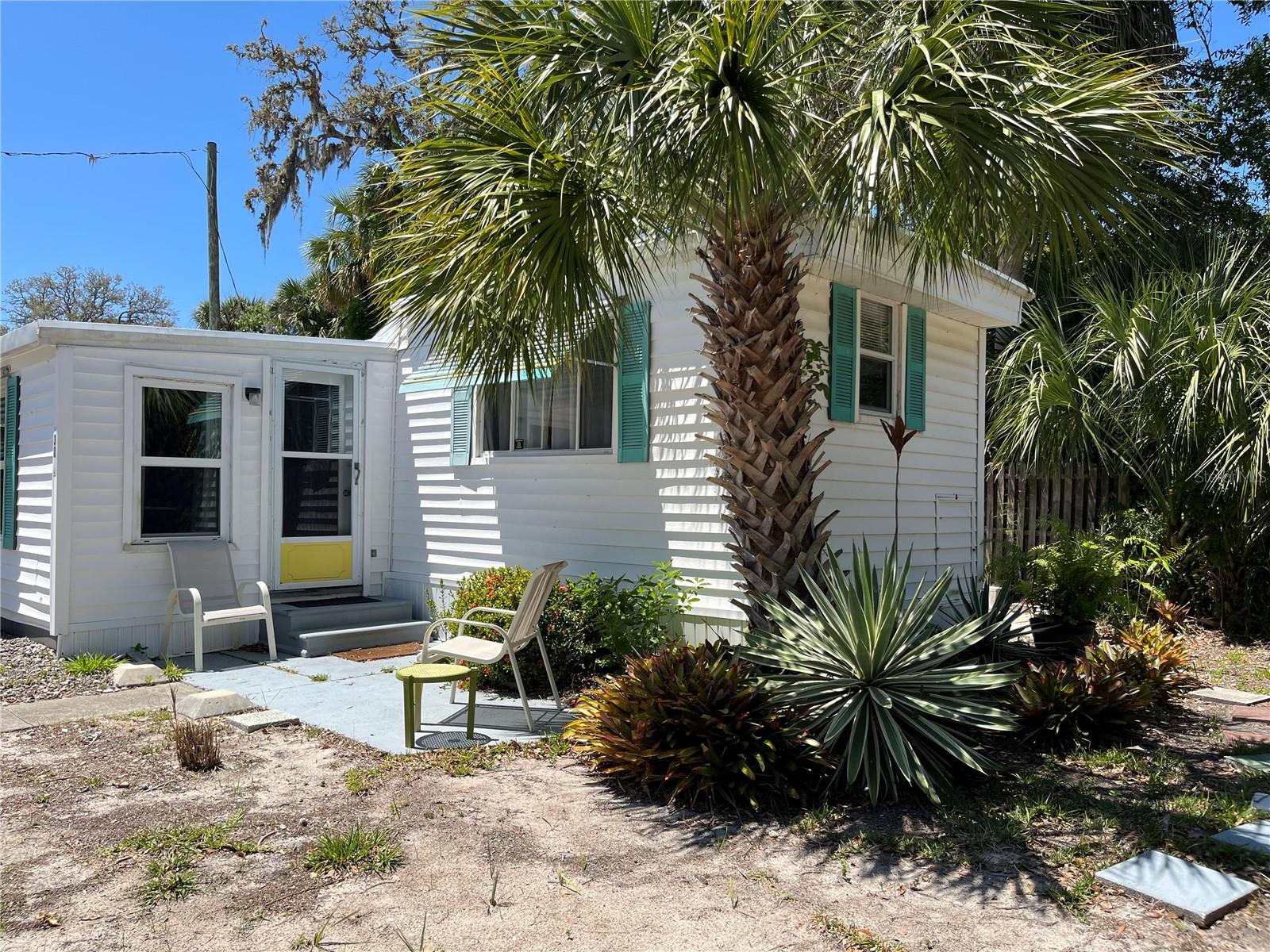 Image 6 of 52 For 604 Hillsborough Street 30