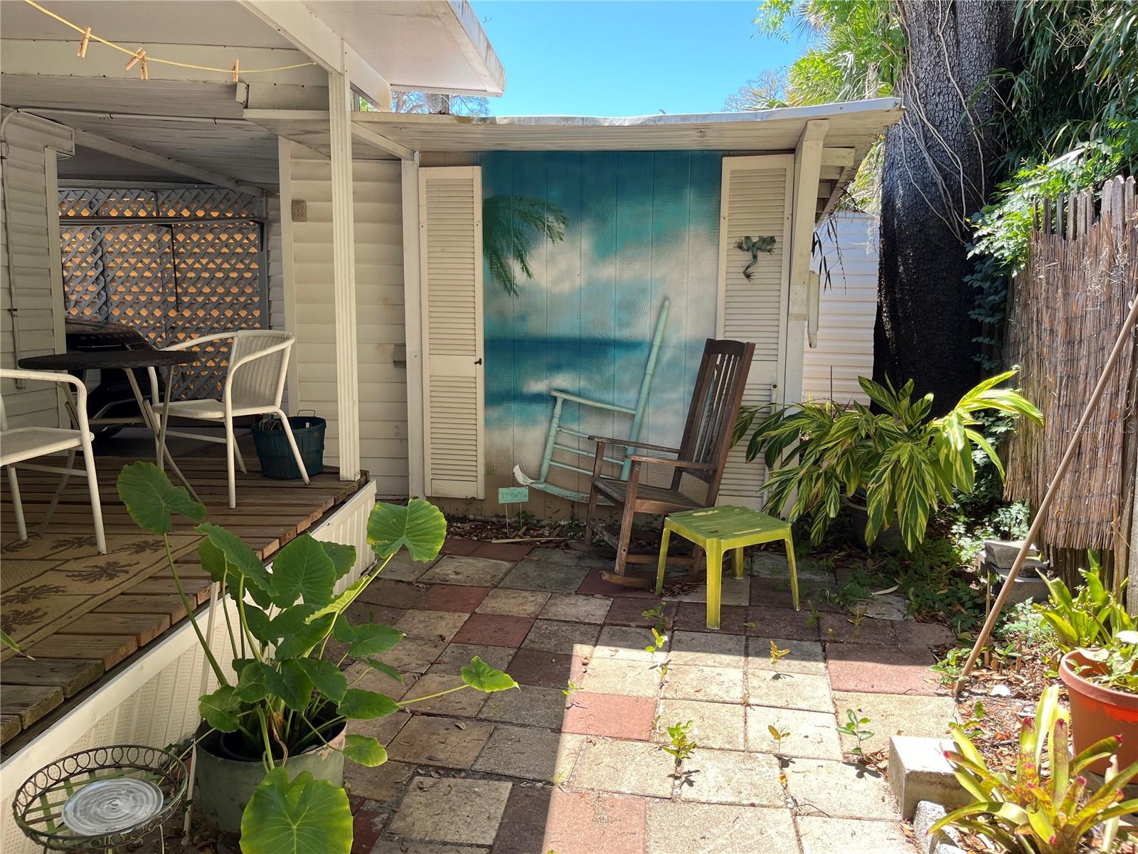 Image 8 of 52 For 604 Hillsborough Street 30