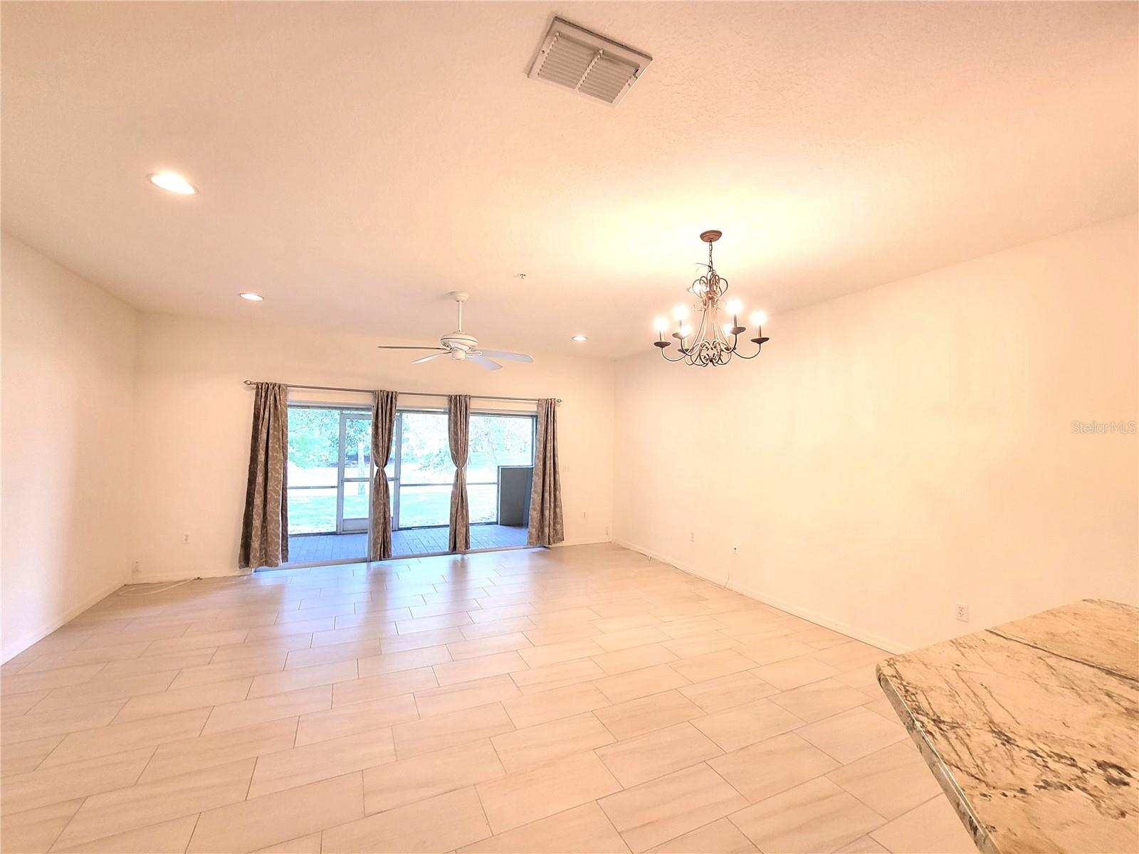 Image 15 of 51 For 11237 Kapok Grand Circle