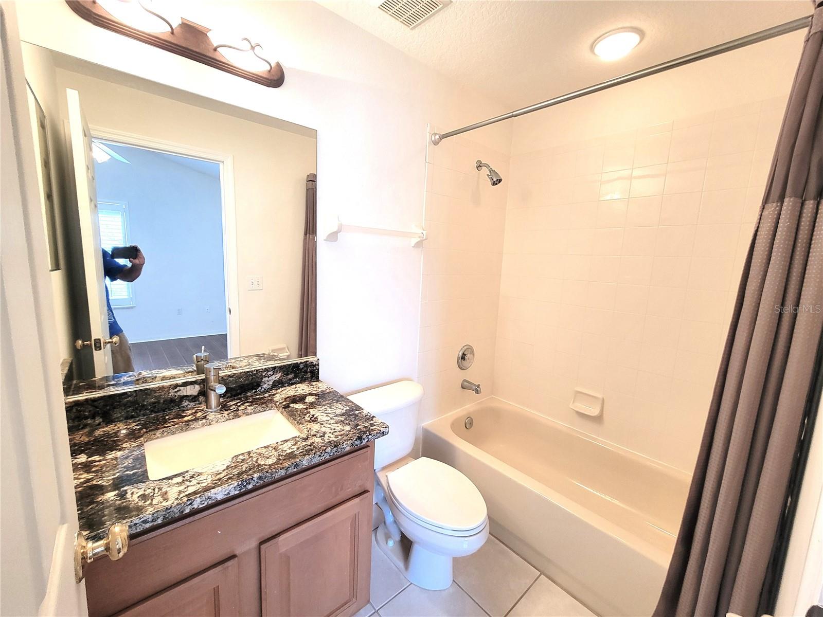 Image 34 of 51 For 11237 Kapok Grand Circle