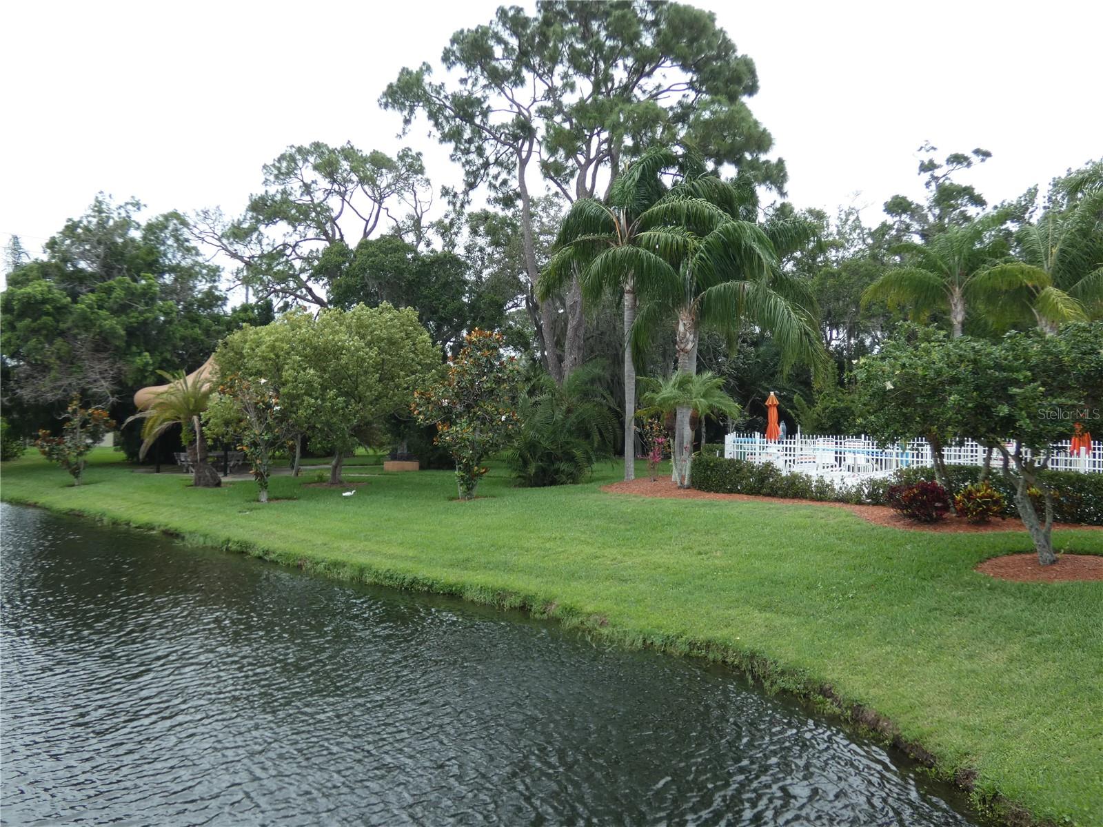 Image 42 of 51 For 11237 Kapok Grand Circle