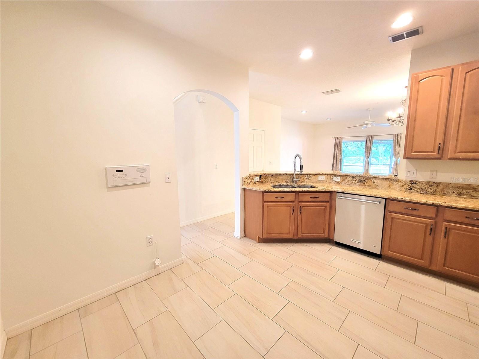 Image 8 of 51 For 11237 Kapok Grand Circle