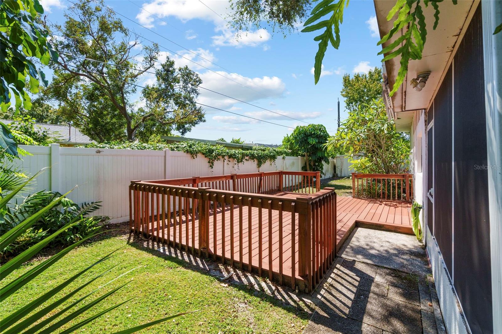 Image 37 of 51 For 6286 23rd Terrace N