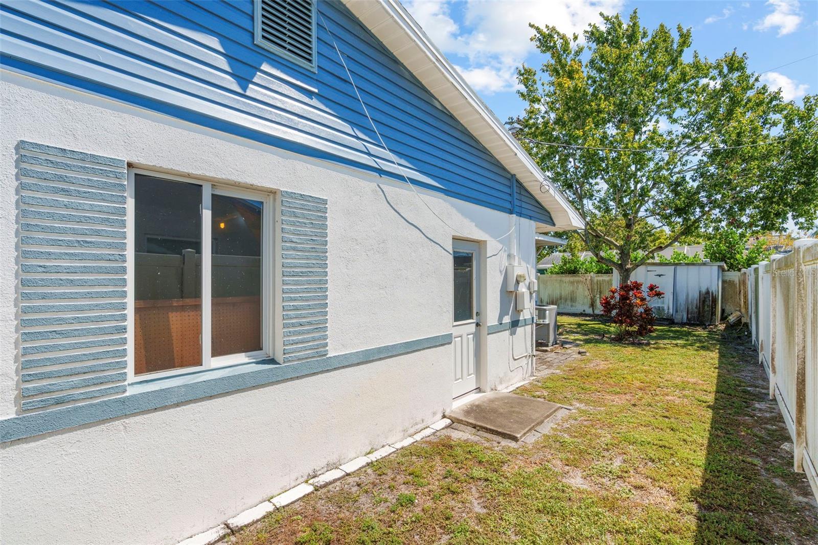 Image 42 of 51 For 6286 23rd Terrace N