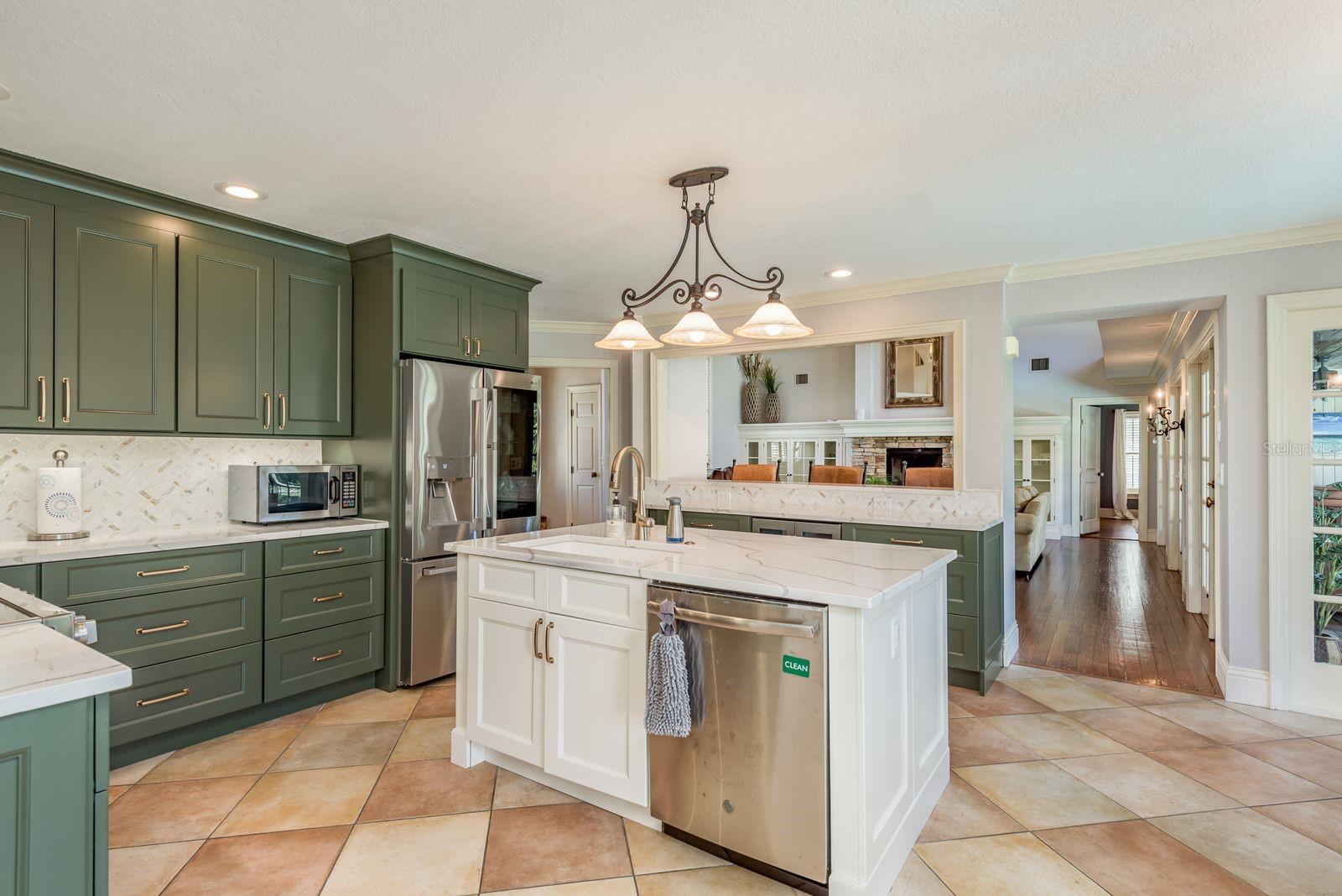 Listing photo id 16 for 2354 Stag Run Boulevard