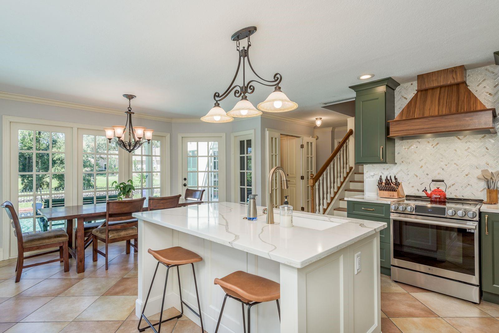Listing photo id 17 for 2354 Stag Run Boulevard